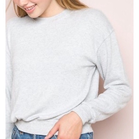 Brandy Melville Sweaters - 🎉Brandy Melville/ John Galt Orlena Sweatshirt🎉